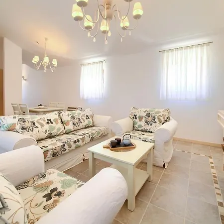 San Vito Villa *