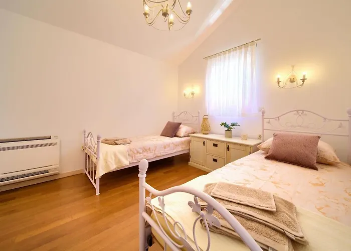 וילה San Vito מאלינסקה